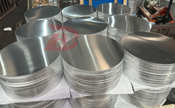 1060 3003 5052 অ্যালোয় H24 H32 2mm 676mm ব্যাসার্ধ অ্যালুমিনিয়াম বৃত্ত রাস্তা সতর্কতা চিহ্ন জন্য