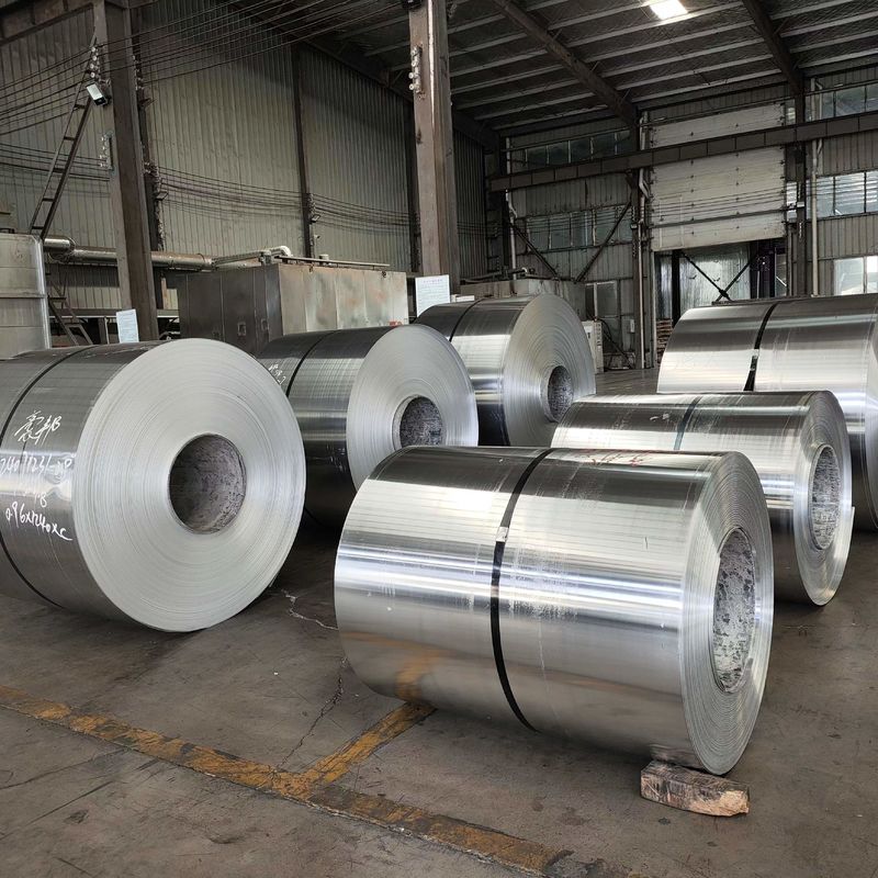 Customized 0.3-6mm thick aluminum coil, serving global high-end kitchenware factories. Over ten years of factory 24-hour guarantee, sturdy sea transportation diverse payment options