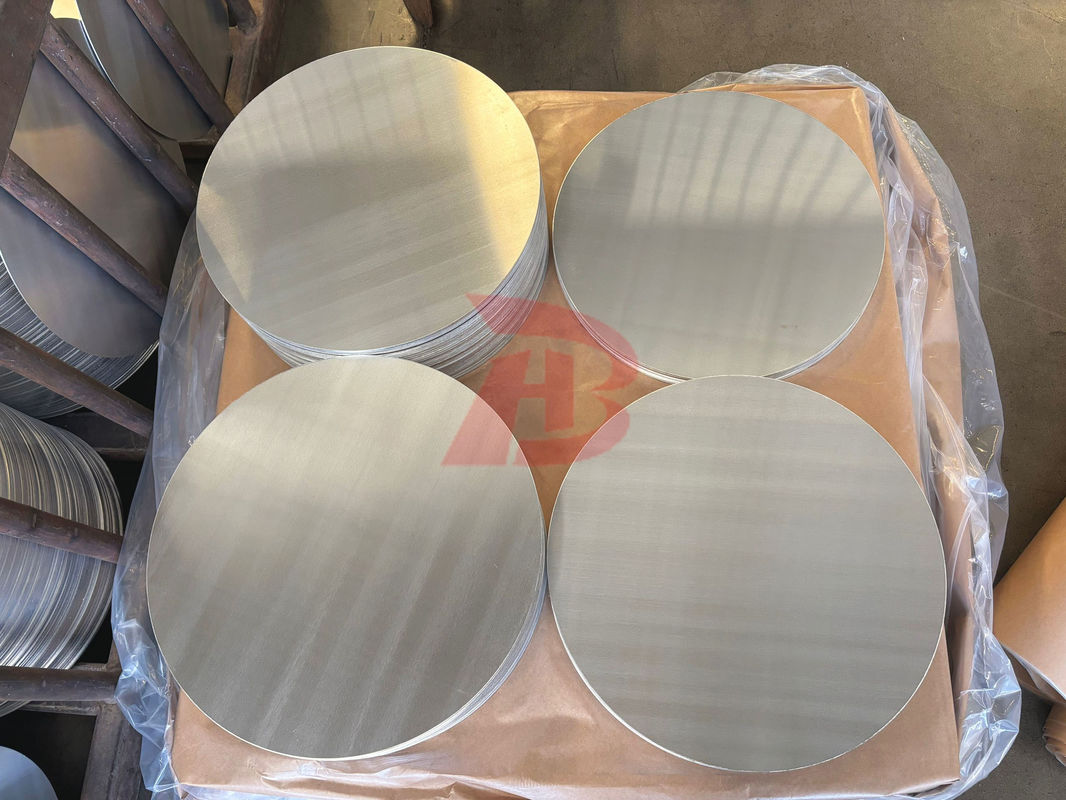 Smooth Surface High Flatness Aluminum Disc 1050 1060 3003 Alloy, 0.3?? 6mm Thick, Custom Size Aluminum Blank for Lamp Cover & Pots সিলিন্ডার ডিস্কের জন্য