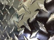 অ্যালুমিনিয়াম চেকার শীট গোলাকার প্লেট মিল ফিনিস খাদ 3000 5000 সিরিজ