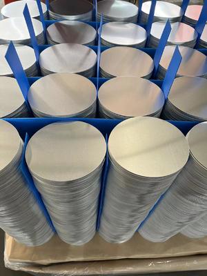 Smooth Surface High Flatness Aluminum Disc 1050 1060 3003 Alloy, 0.3–6mm Thick, Custom Size Aluminum Blank for Lamp Cover & Pots